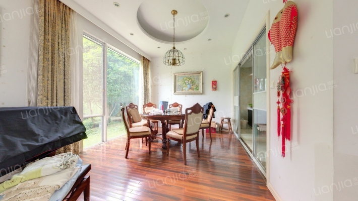 天安别墅二手房实景图