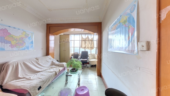 配轮片小区二手房实景图