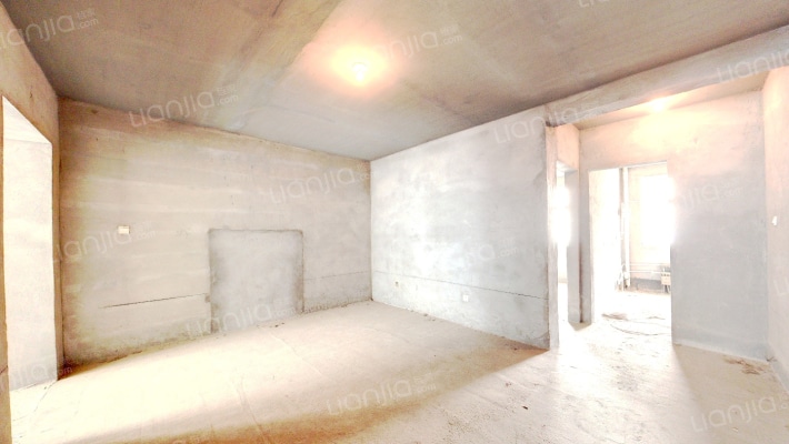 雅荷春天二手房实景图