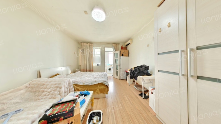 青年公寓二手房实景图