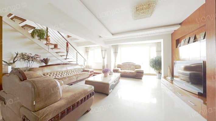 青青小镇二手房实景图