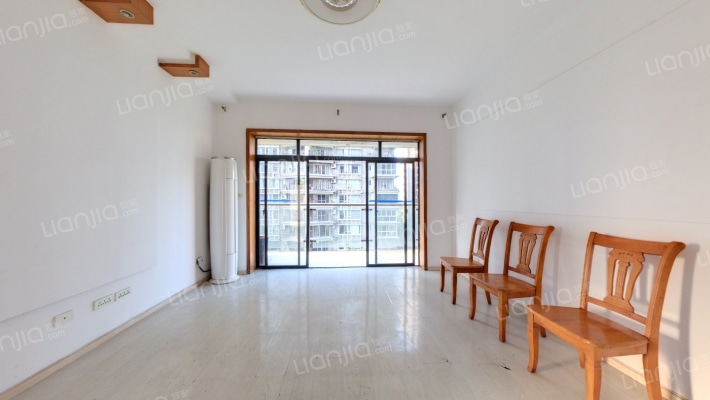 鼎泰公寓二手房实景图