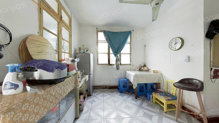 东苑路社区二手房实景图