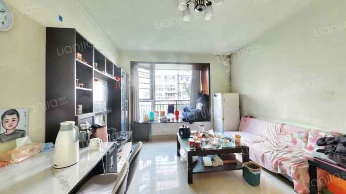 河畔华苑一期二手房实景图