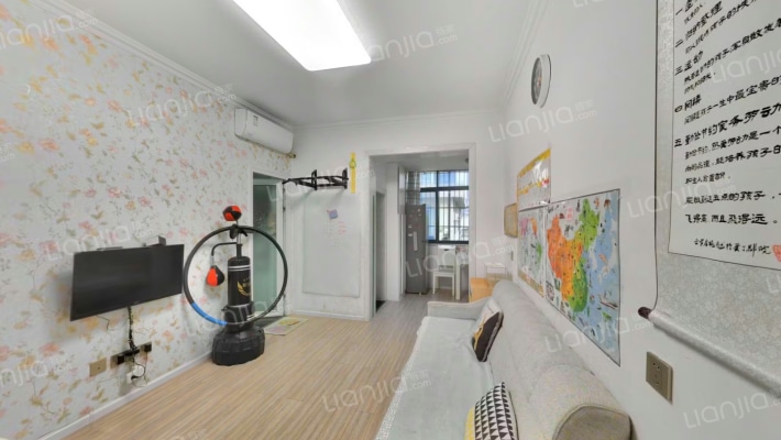 爵版街2号二手房实景图