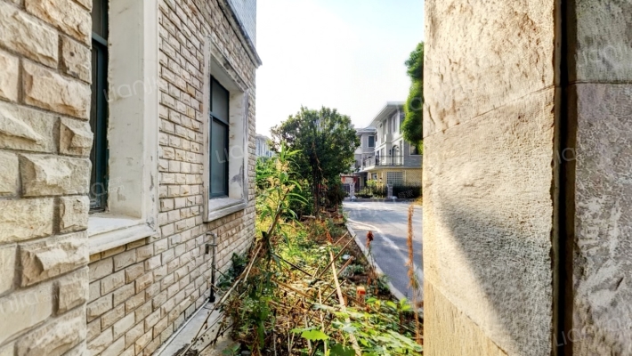 银泰小区二手房实景图