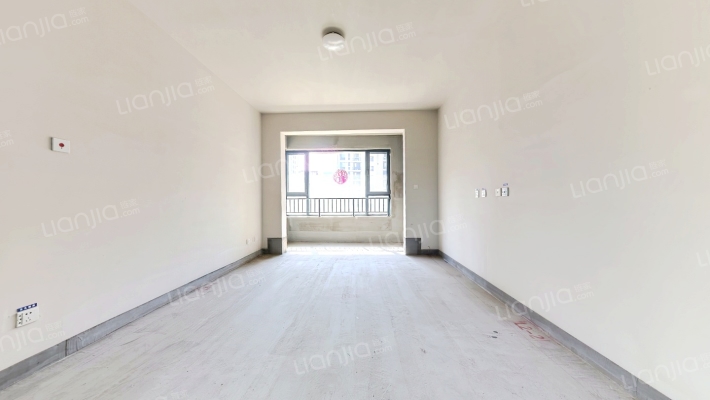 绿地IFC中央公馆三区二手房实景图