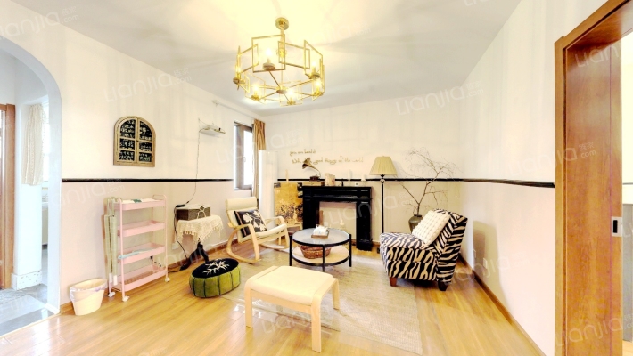 湖西雅苑C区二手房实景图