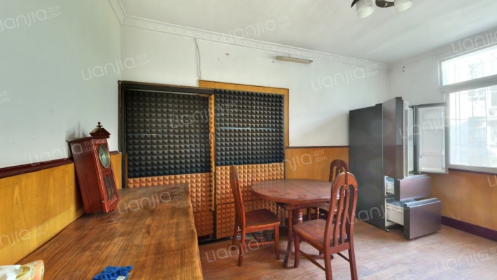 西马新村二手房实景图