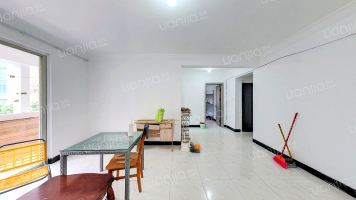 温泉东汤小区二手房实景图