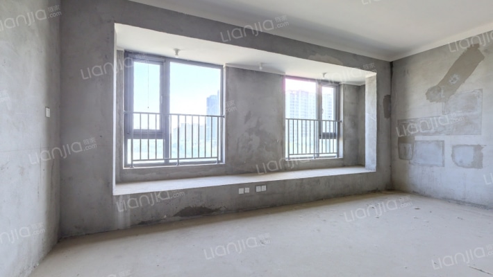 兴港云著鸿运湾二手房实景图