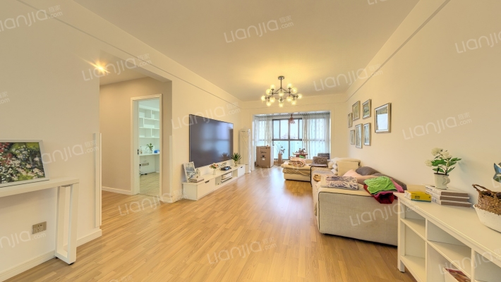 中德英伦联邦C区二手房实景图