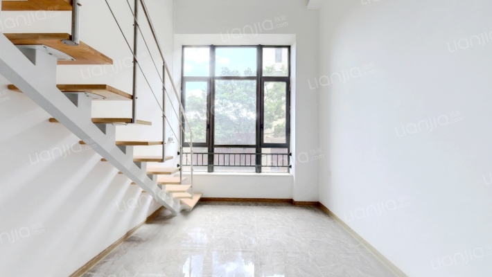 龙湖听蓝半岛二手房实景图