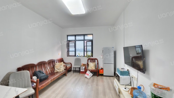 新港临江汇二手房实景图