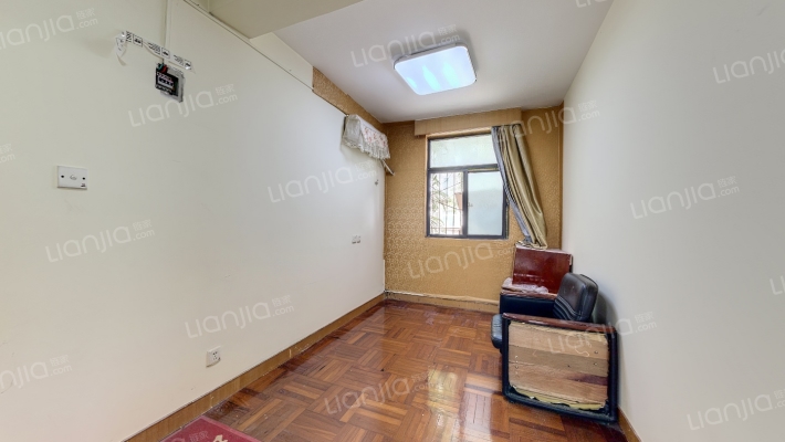 东仓门32号院二手房实景图