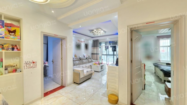 五洲龙湾B区二手房实景图