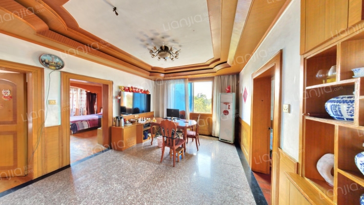 君巫路二百二十一弄二手房实景图