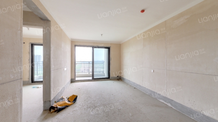 新郑碧桂园天宸苑二手房实景图