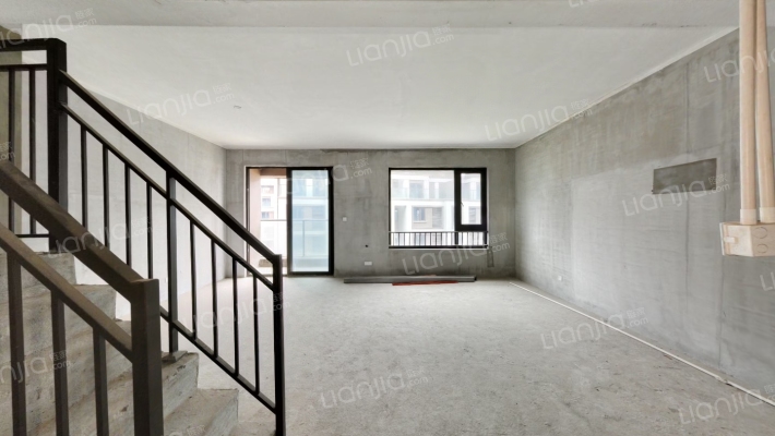 融创福州府C区二手房实景图