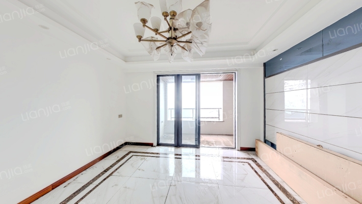 保利山庄海棠二手房实景图