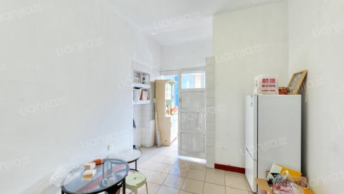 无线电十四厂宿舍二手房实景图