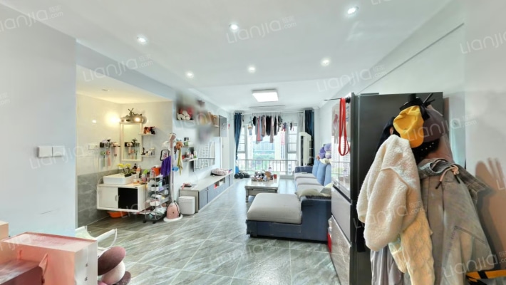 金座威尼谷二手房实景图