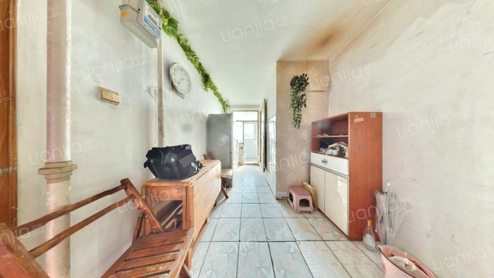 建大三小区二手房实景图