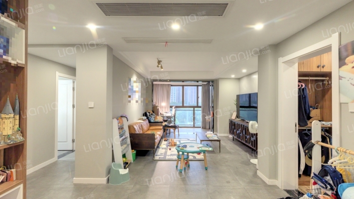 理想城尚珑花苑二手房实景图