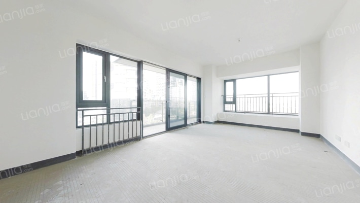 麓湖生态城云镜二手房实景图