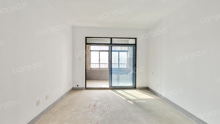 新站翡翠苑二手房实景图