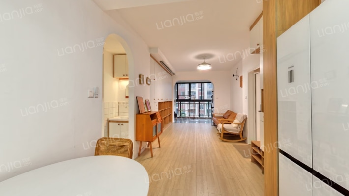 现代森林小镇二手房实景图