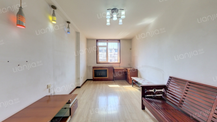 长江里二手房实景图