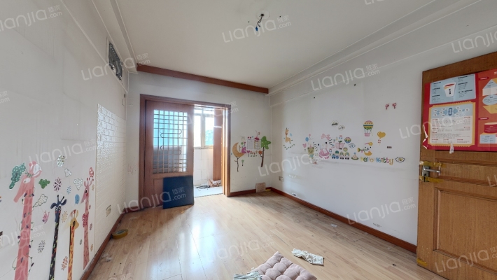 青年路69号院二手房实景图