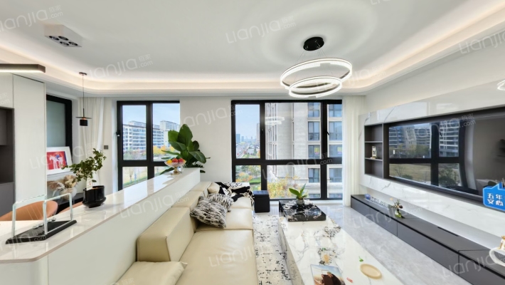 中航绿城理想城玫瑰园二手房实景图