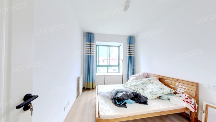 南国玲珑碧玉二手房实景图