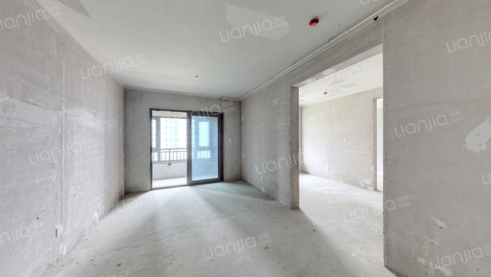 融创·翡翠海岸城二手房实景图