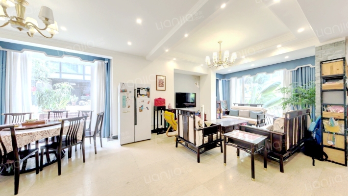 中鹏花园C区二手房实景图