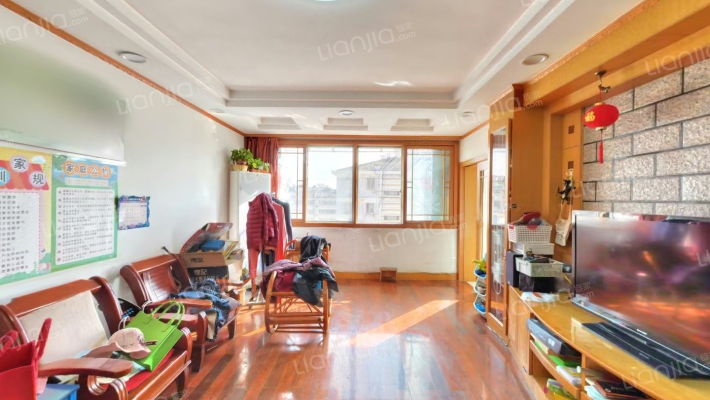 桃园路18号二手房实景图