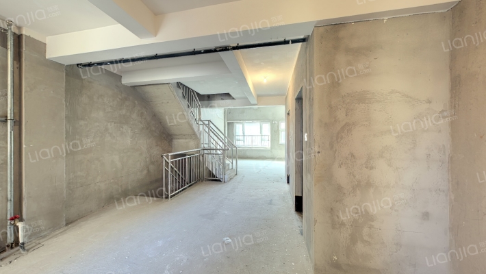 沁芳苑二手房实景图