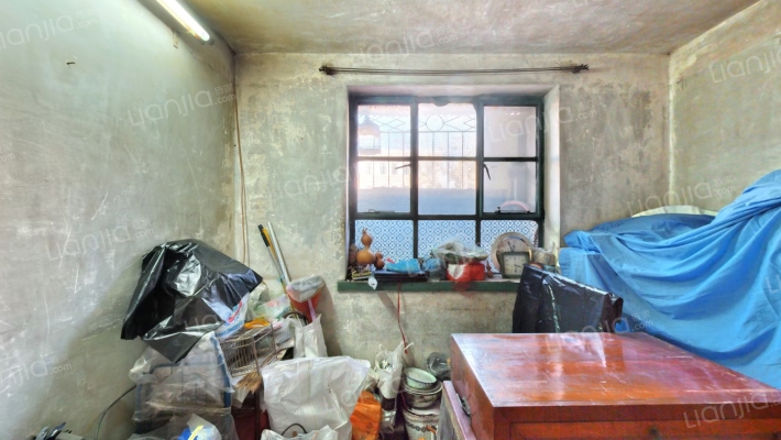 南江西里二手房实景图