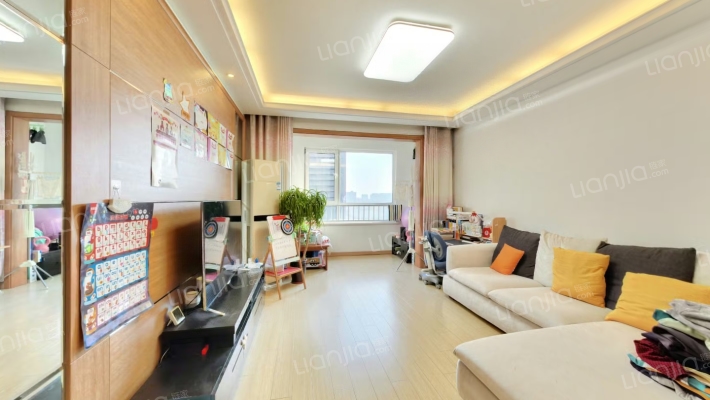 宝佳万科紫台二手房实景图