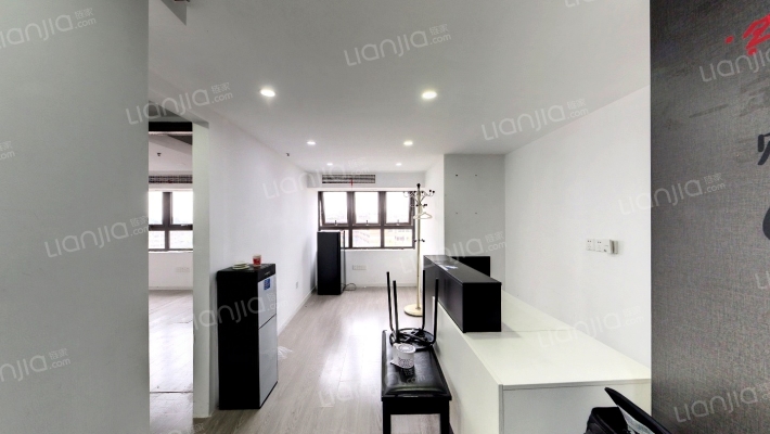 中南魔力月光二手房实景图