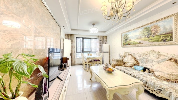 米兰风景二手房实景图