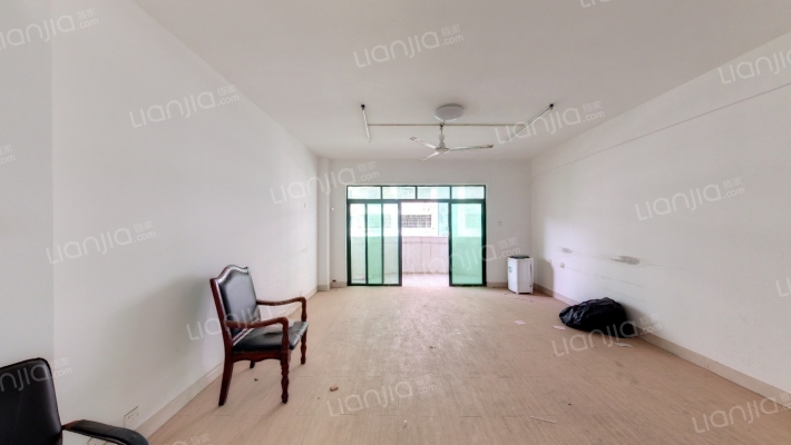 万利隆花园二手房实景图