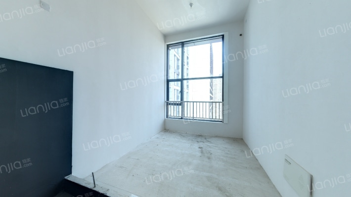 万邦中心二手房实景图