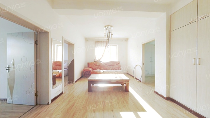 凤凰社区二手房实景图