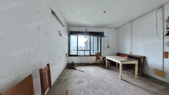 美联公园前二手房实景图