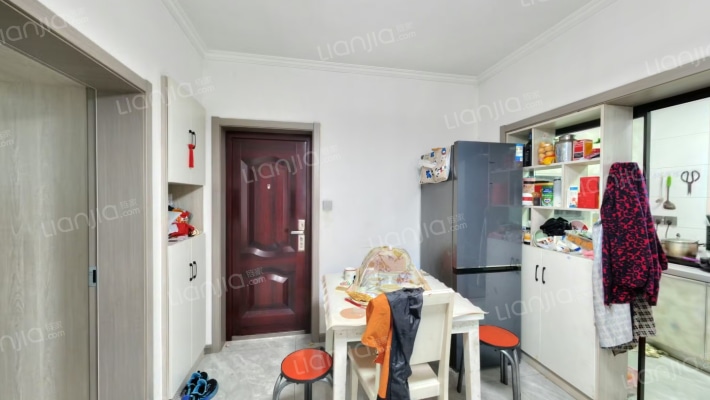 鹊桥小区二手房实景图