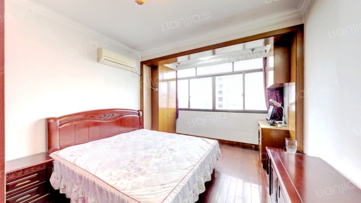 淞滨路803弄二手房实景图