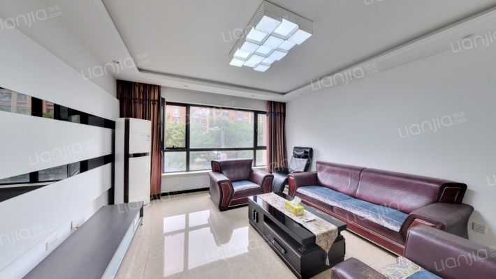 信达·万科翡翠学院二手房实景图